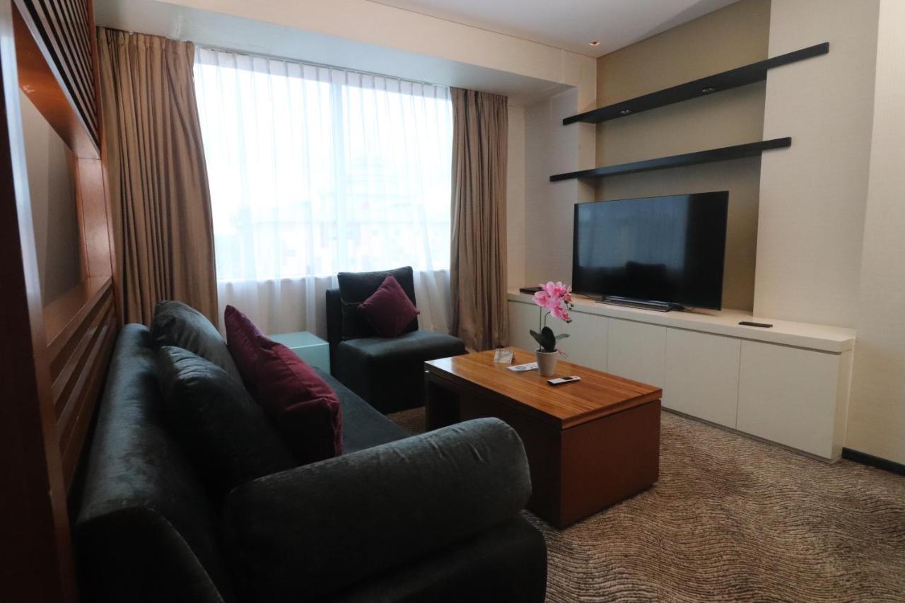 Novotel Balikpapan Экстерьер фото
