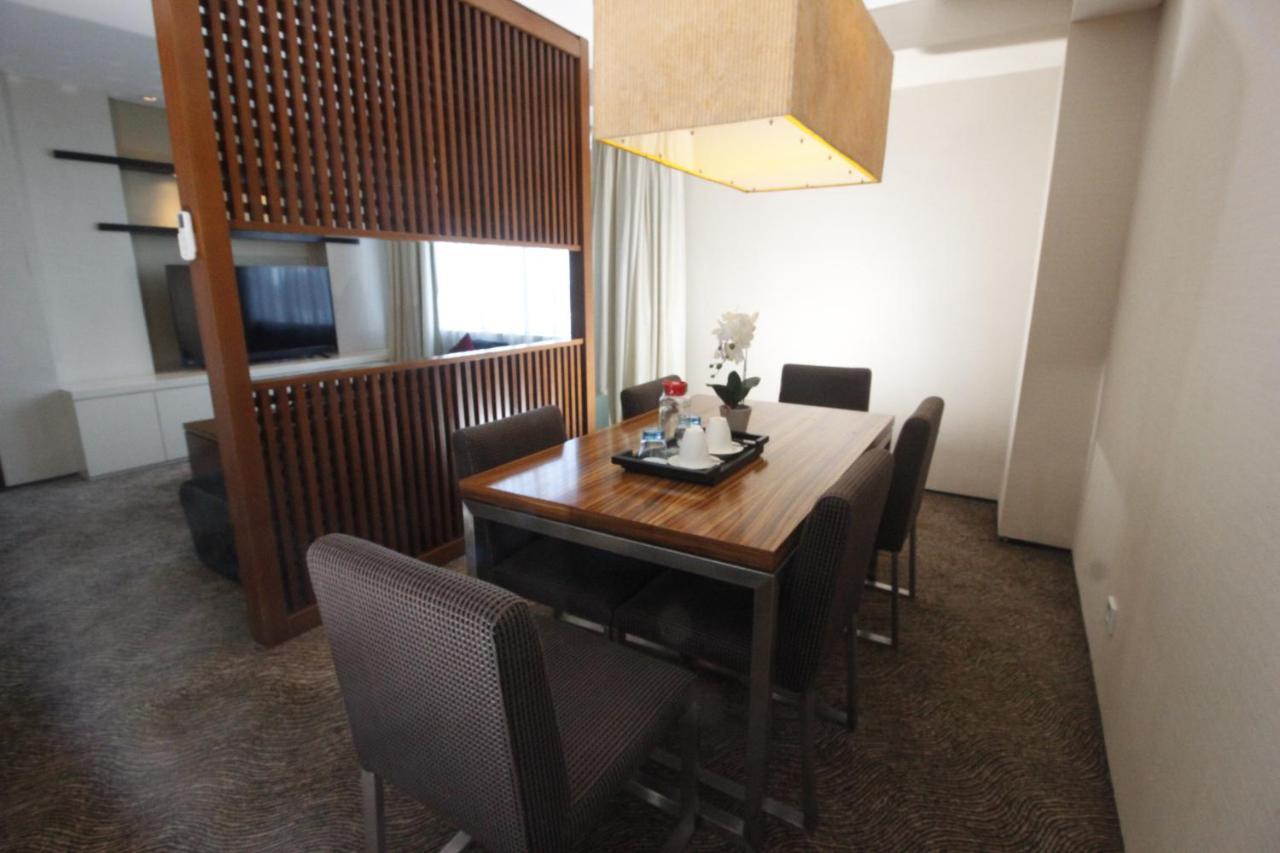 Novotel Balikpapan Экстерьер фото