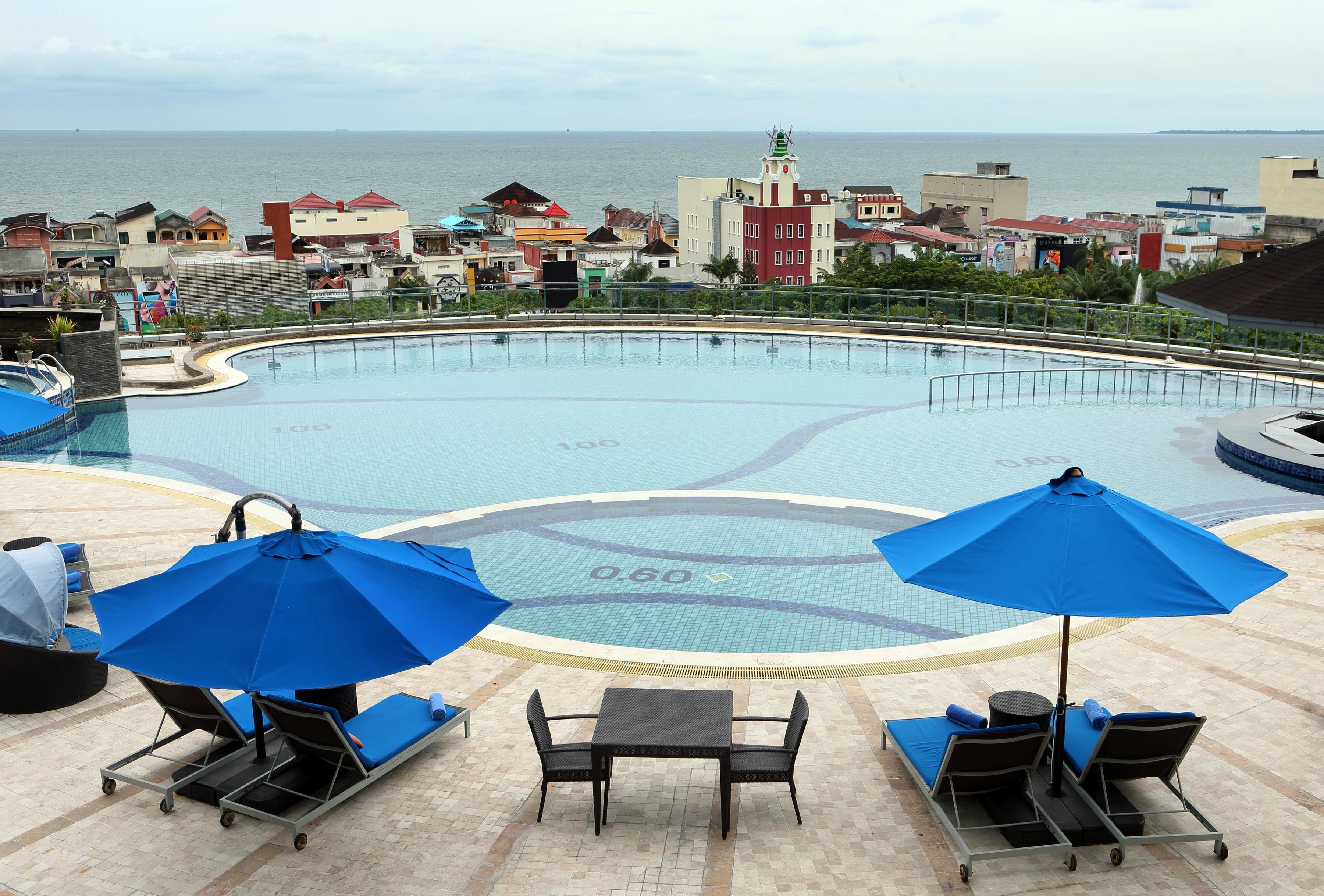 Novotel Balikpapan Экстерьер фото