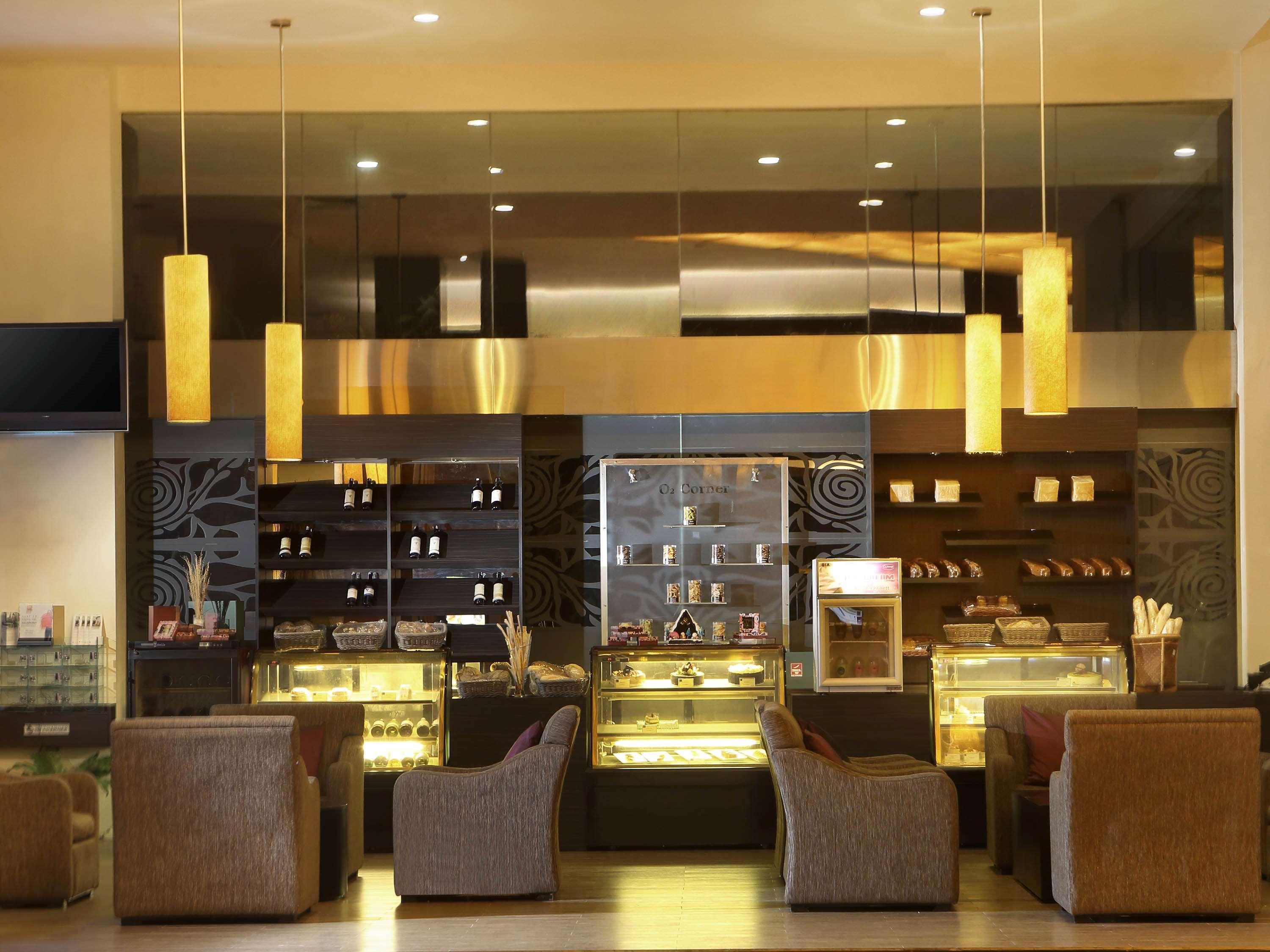 Novotel Balikpapan Экстерьер фото