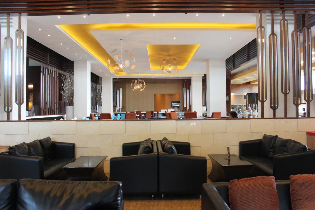 Novotel Balikpapan Экстерьер фото